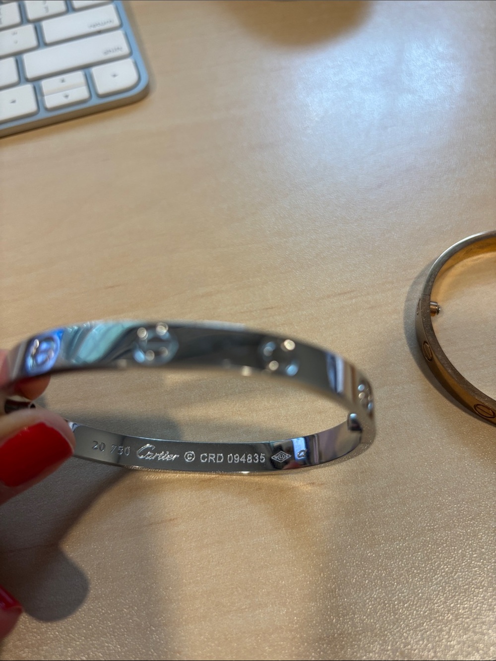 Large love bracelet - Picture 2 of 3